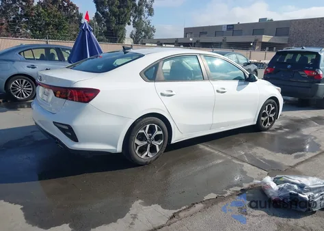 2019 Kia Forte Lxs z USA, uszkodzony, nr VIN 3KPF24AD4KE093418